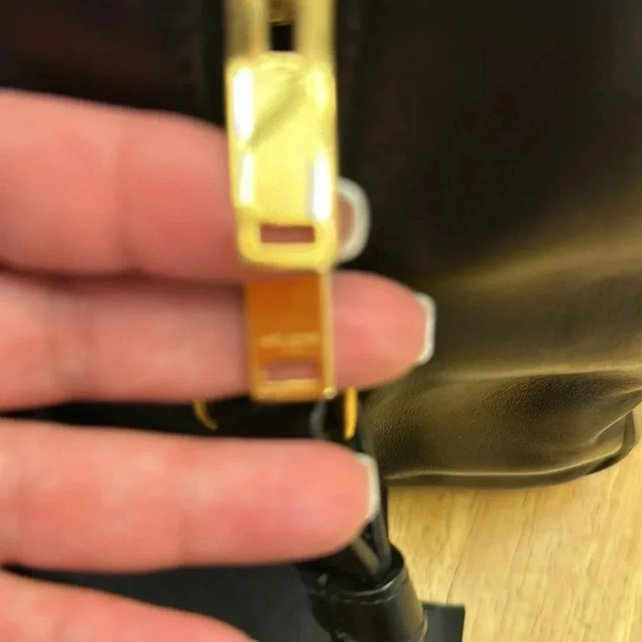 Yves Saint Laurent Classic Duffle 6 Handbag 2Way Color Block calfskin Leather - Picture 14 of 15